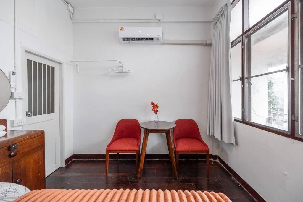 Sorrento Old Town Mrt Samyot Apartment