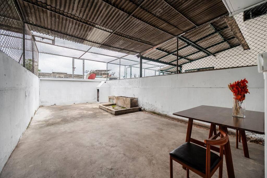 Sorrento Old Town Mrt Samyot Pangsapuri *