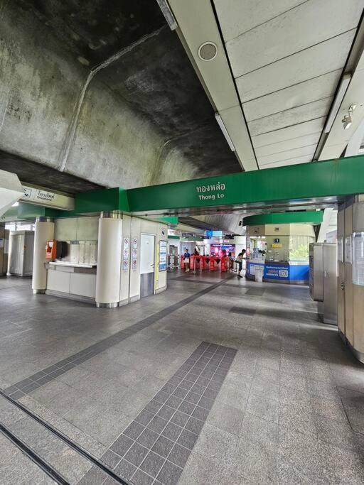 1br At Thonglor Bts Overlooking With Workspace Apartment Bangkok