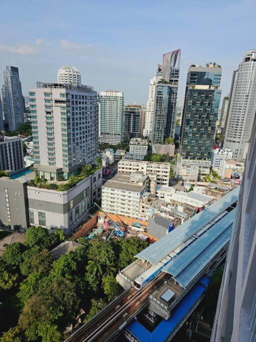 Apartment 1br At Thonglor Bts Overlooking With Workspace