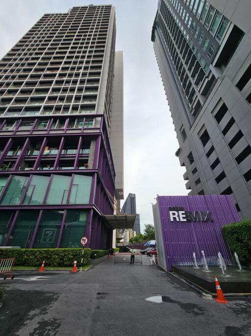 Apartment 1br At Thonglor Bts Overlooking With Workspace Bangkok