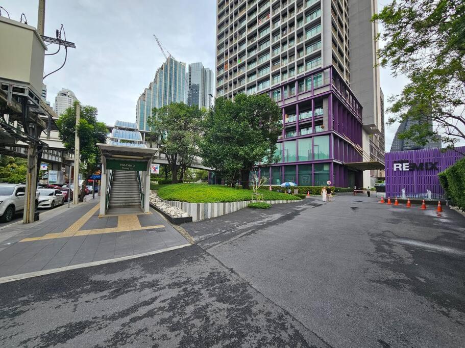 Apartment 1br At Thonglor Bts Overlooking With Workspace