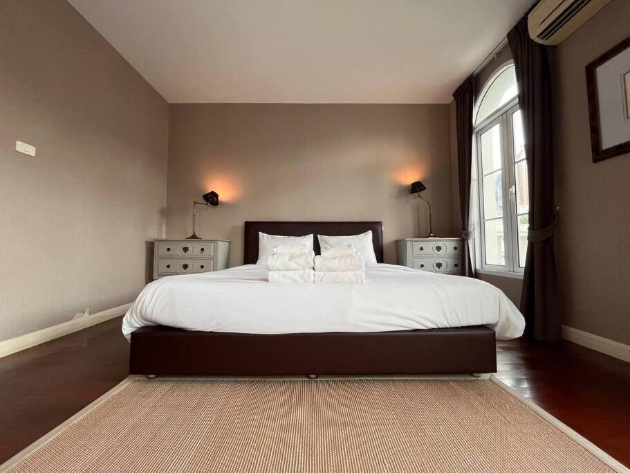 Holiday home 3br Sukhumvit Townhouse, Close To Emsphere And Bts Mrt *
