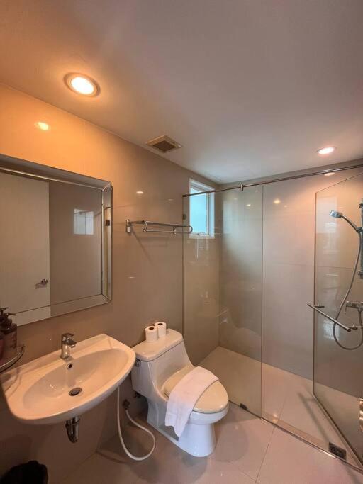 3br Sukhumvit Townhouse, Close To Emsphere And Bts Mrt Bangkok
