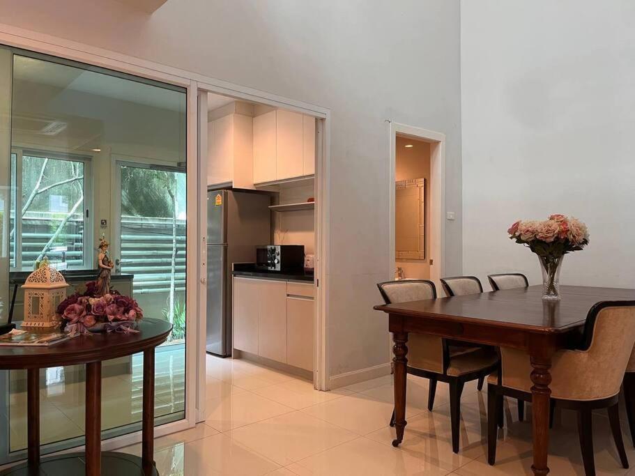 3br Sukhumvit Townhouse, Close To Emsphere And Bts Mrt Holiday home