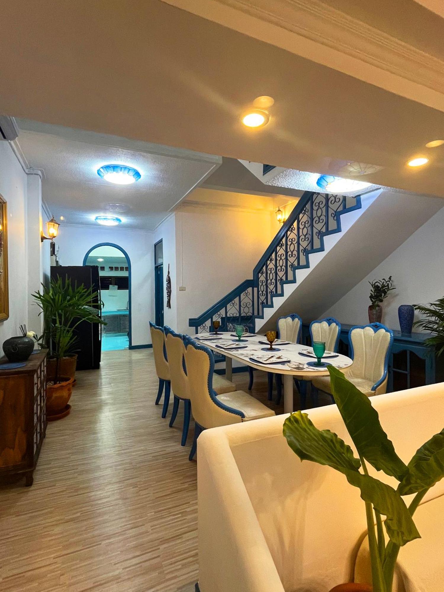 曼谷市中心素坤逸4卧 泳池别墅 近nana 近asoka Villa Bangkok