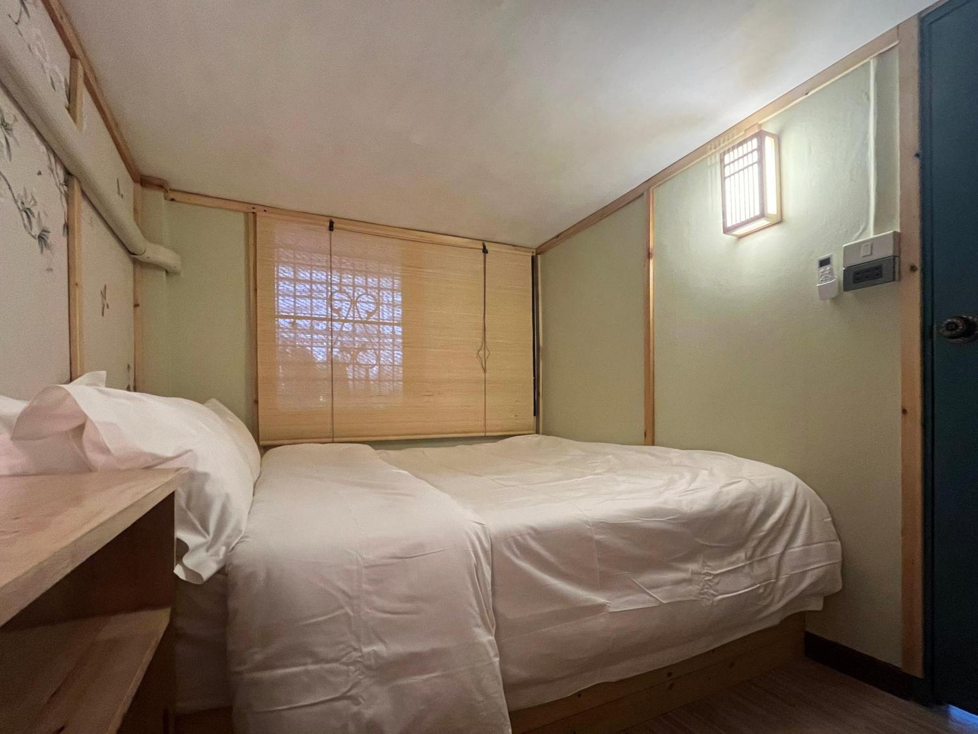 曼谷市中心素坤逸4卧 泳池别墅 近nana 近asoka Villa Bangkok