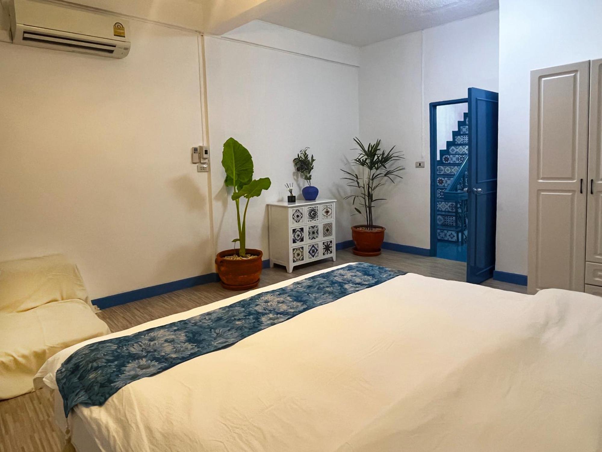 曼谷市中心素坤逸4卧 泳池别墅 近nana 近asoka Villa *