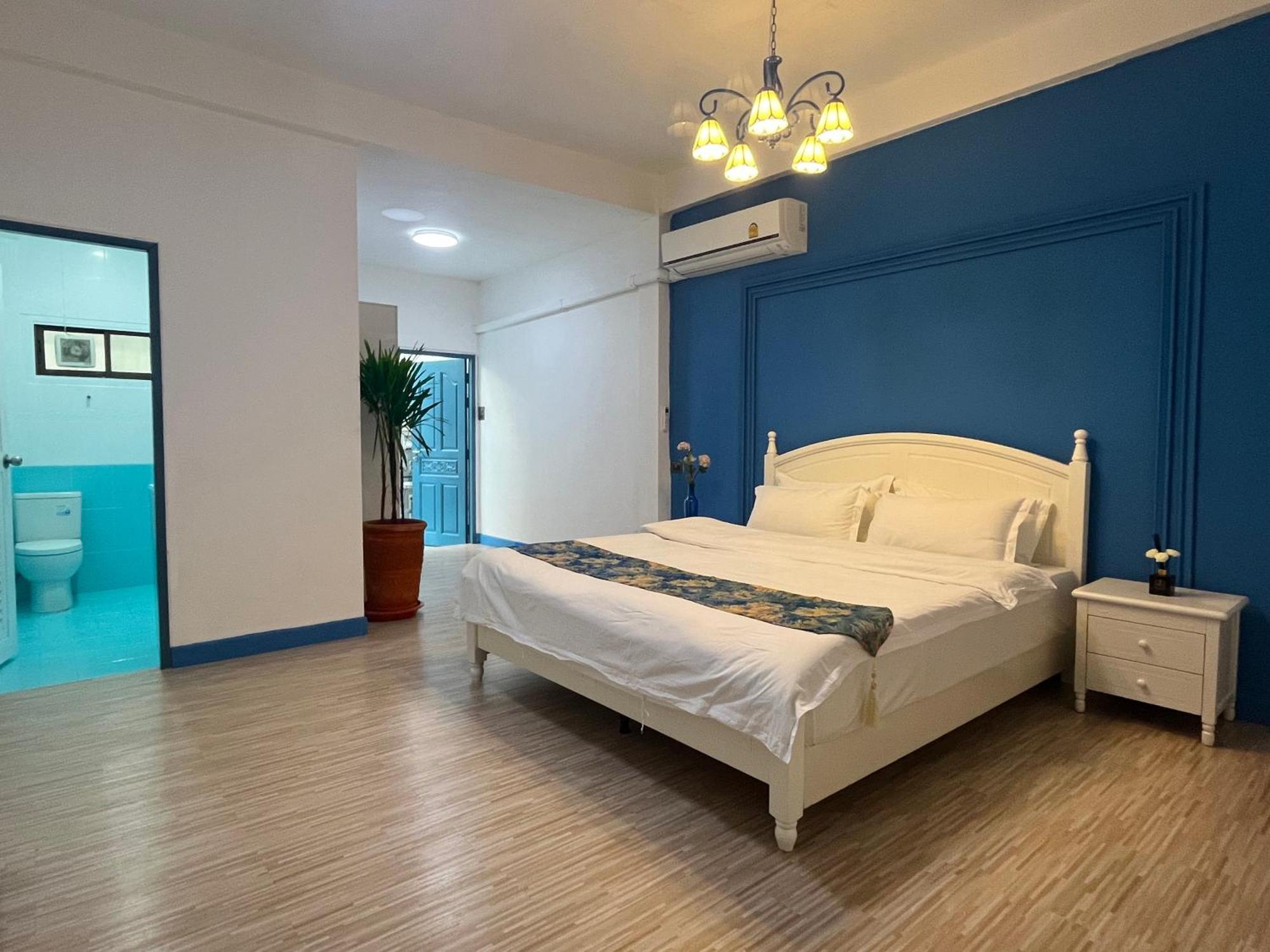 Villa 曼谷市中心素坤逸4卧 泳池别墅 近nana 近asoka *