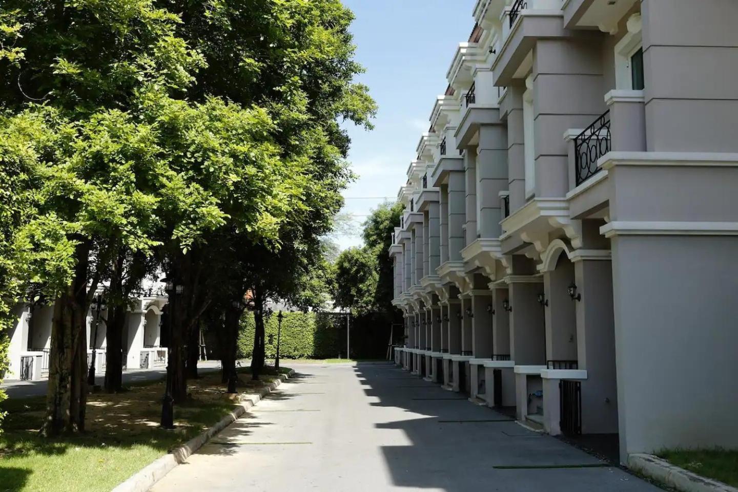 Holiday home Sukhumvit 16 Townhouses, Inhome Luxury Residences *