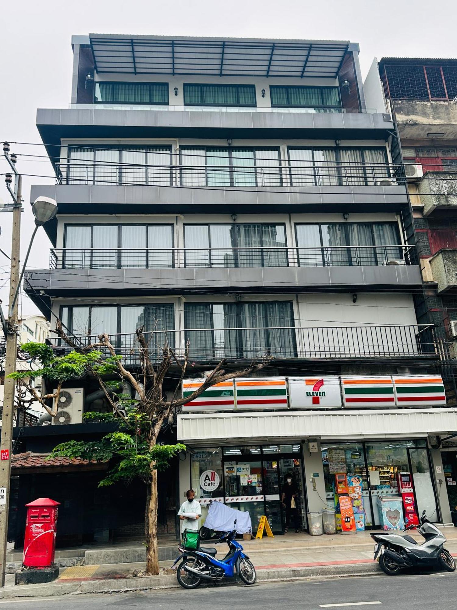 New Ekamai Thonglor Luxury Near 711, Bts, Mall Căn hộ