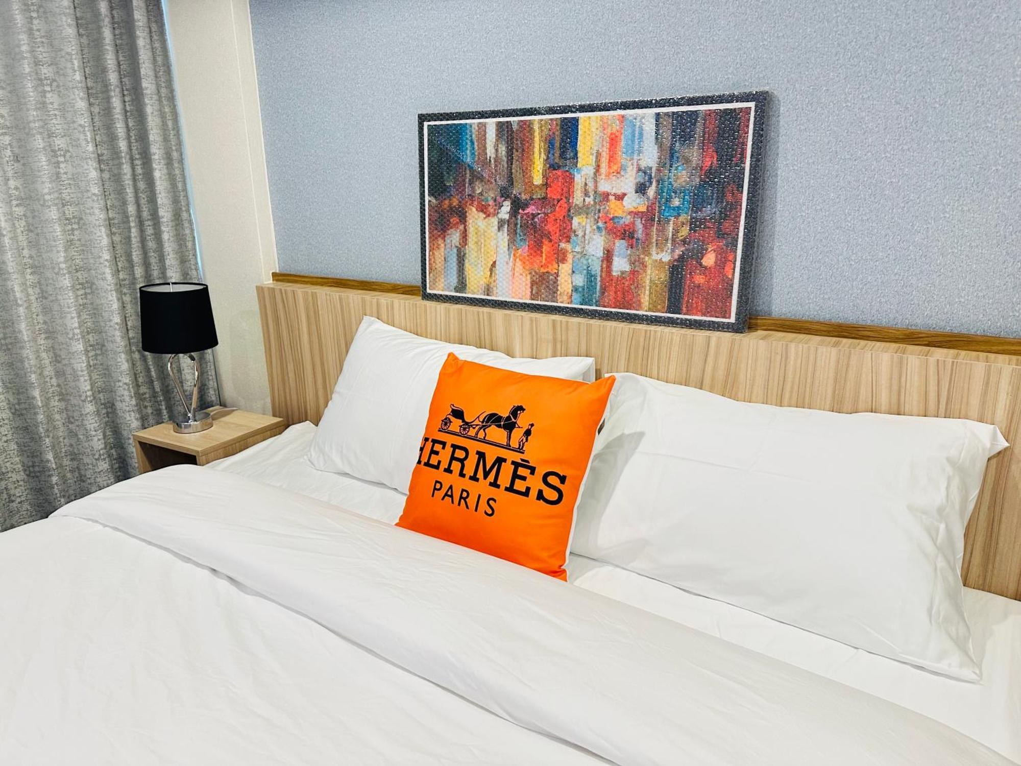 New Ekamai Thonglor Luxury Near 711, Bts, Mall Căn hộ
