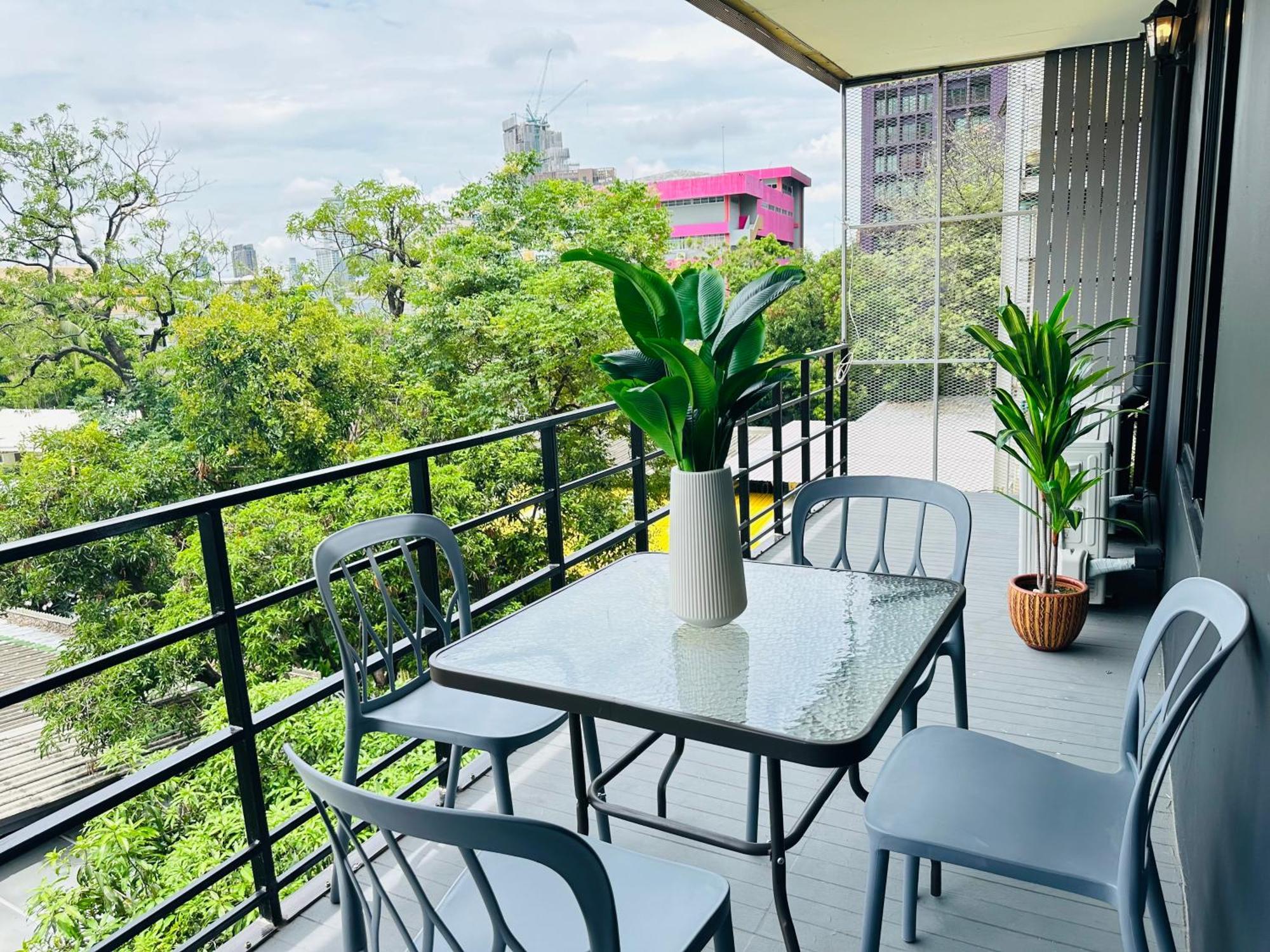 New Ekamai Thonglor Luxury Near 711, Bts, Mall Căn hộ