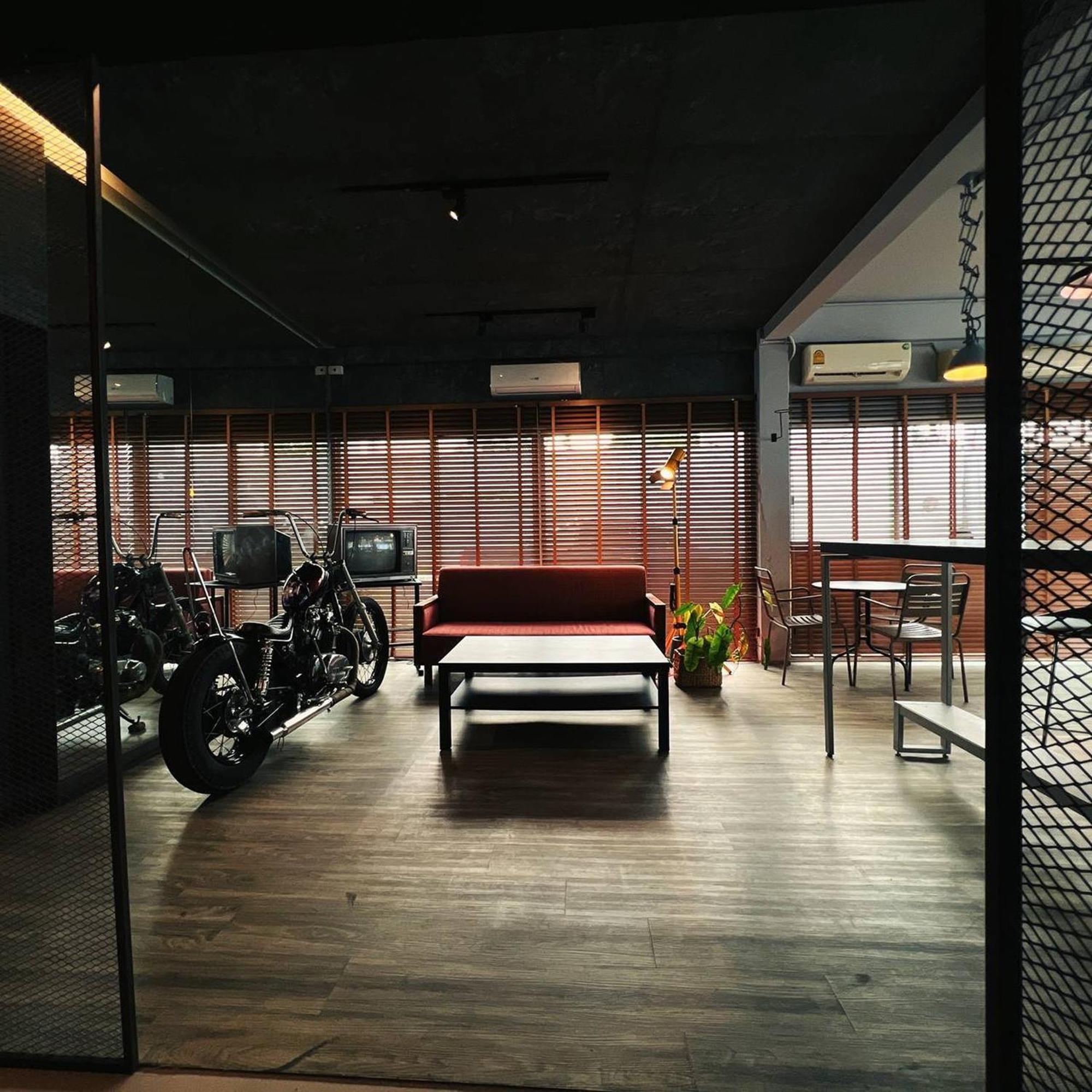 The Art Hostel *