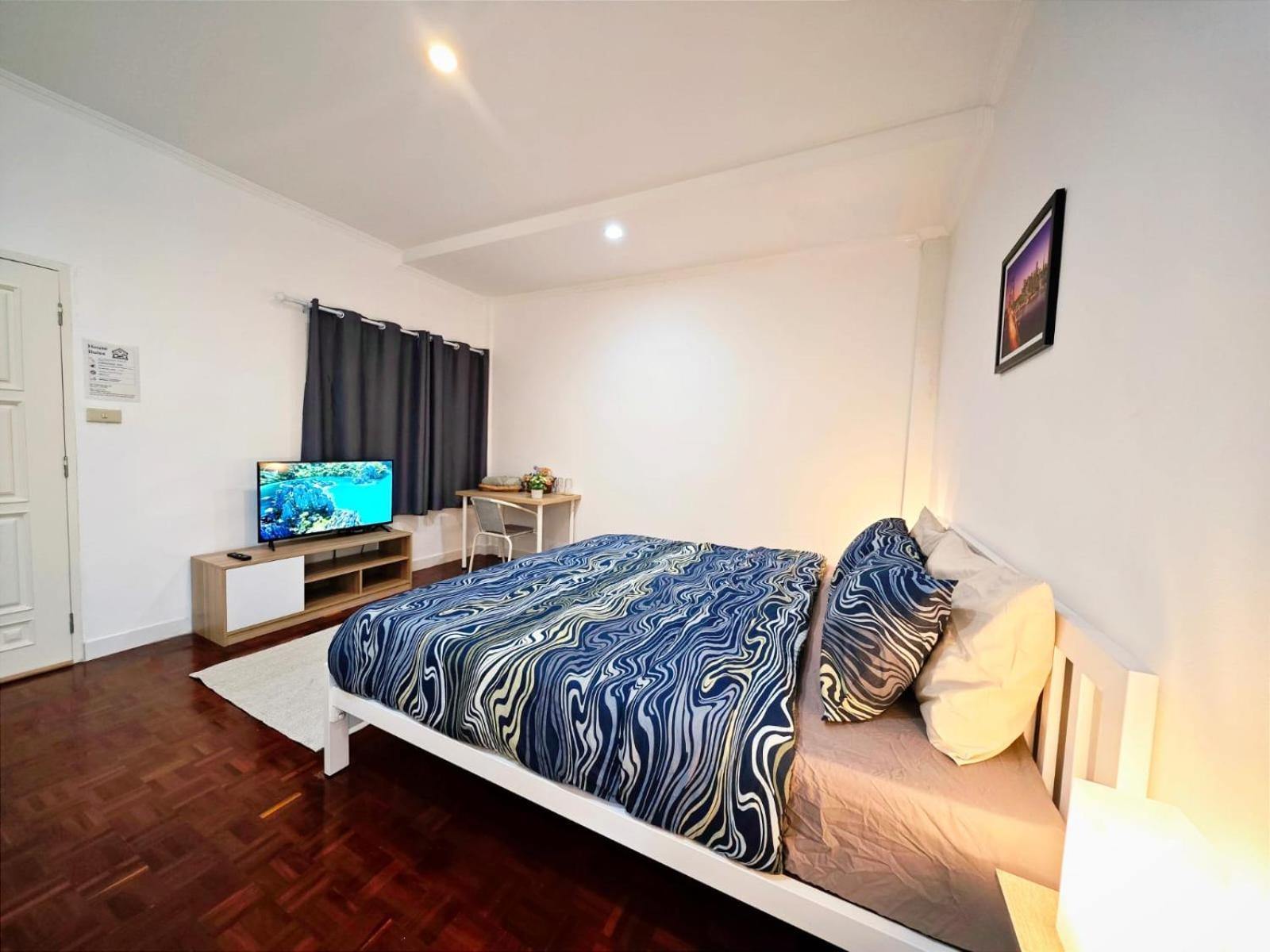 Guest house Homey And Cafe By Hematoa Bangkok
