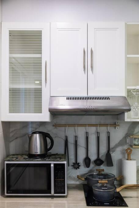 Bkk Sukumvit71 1 Bed 2 Bath 1 Living 1 Kitchen Apartment *