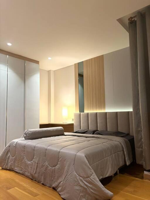 五卧室游泳池别墅 5 Bedrooms Pool *