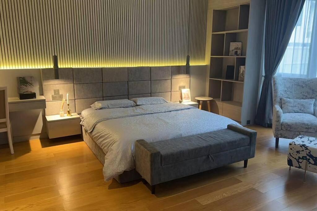 Villa 五卧室游泳池别墅 5 Bedrooms Pool Bangkok