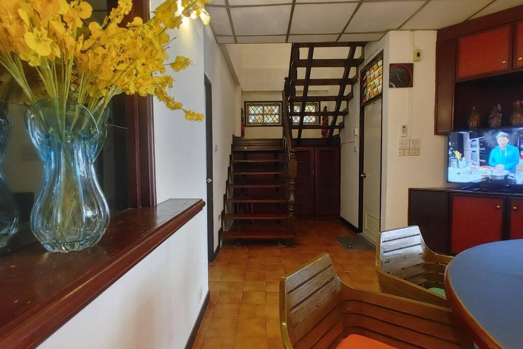Holiday home 特具泰国风格大花园独栋别墅 订三晚以上提供免费10座车接机一次 Bangkok