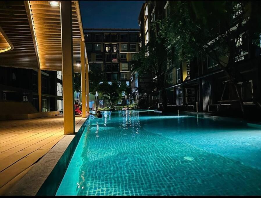 Apartment Sukhumvit 40 Two Bath Two Bedroom Two Balcony Bangkok
