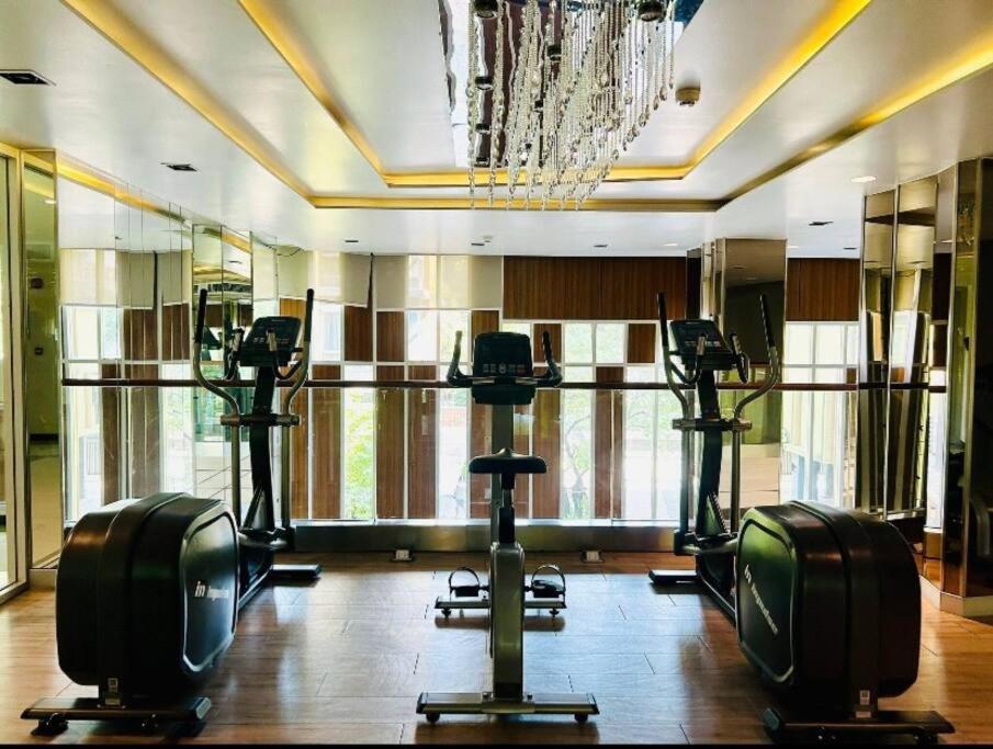 Apartment Sukhumvit 40 Two Bath Two Bedroom Two Balcony *