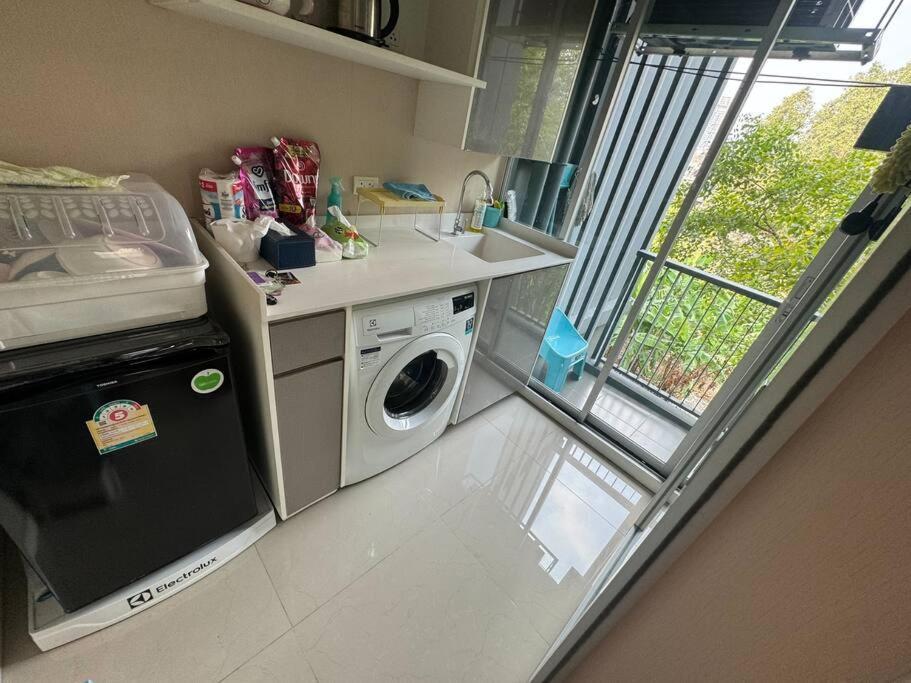 Apartment Sukhumvit 40 Two Bath Two Bedroom Two Balcony Bangkok