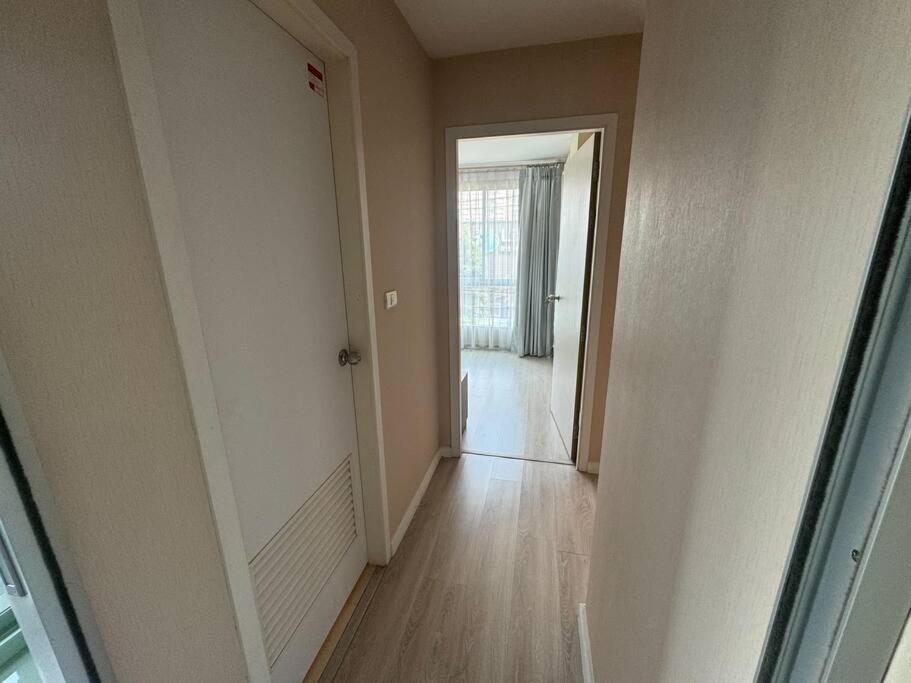 Sukhumvit 40 Two Bath Two Bedroom Two Balcony Apartment *