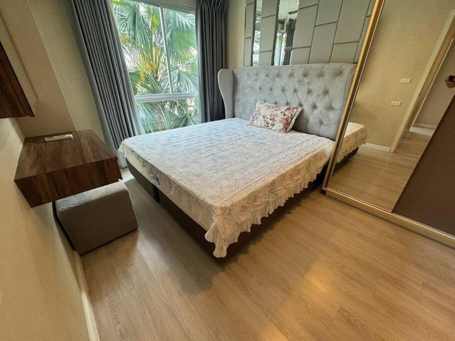 Sukhumvit 40 Two Bath Two Bedroom Two Balcony * Bangkok