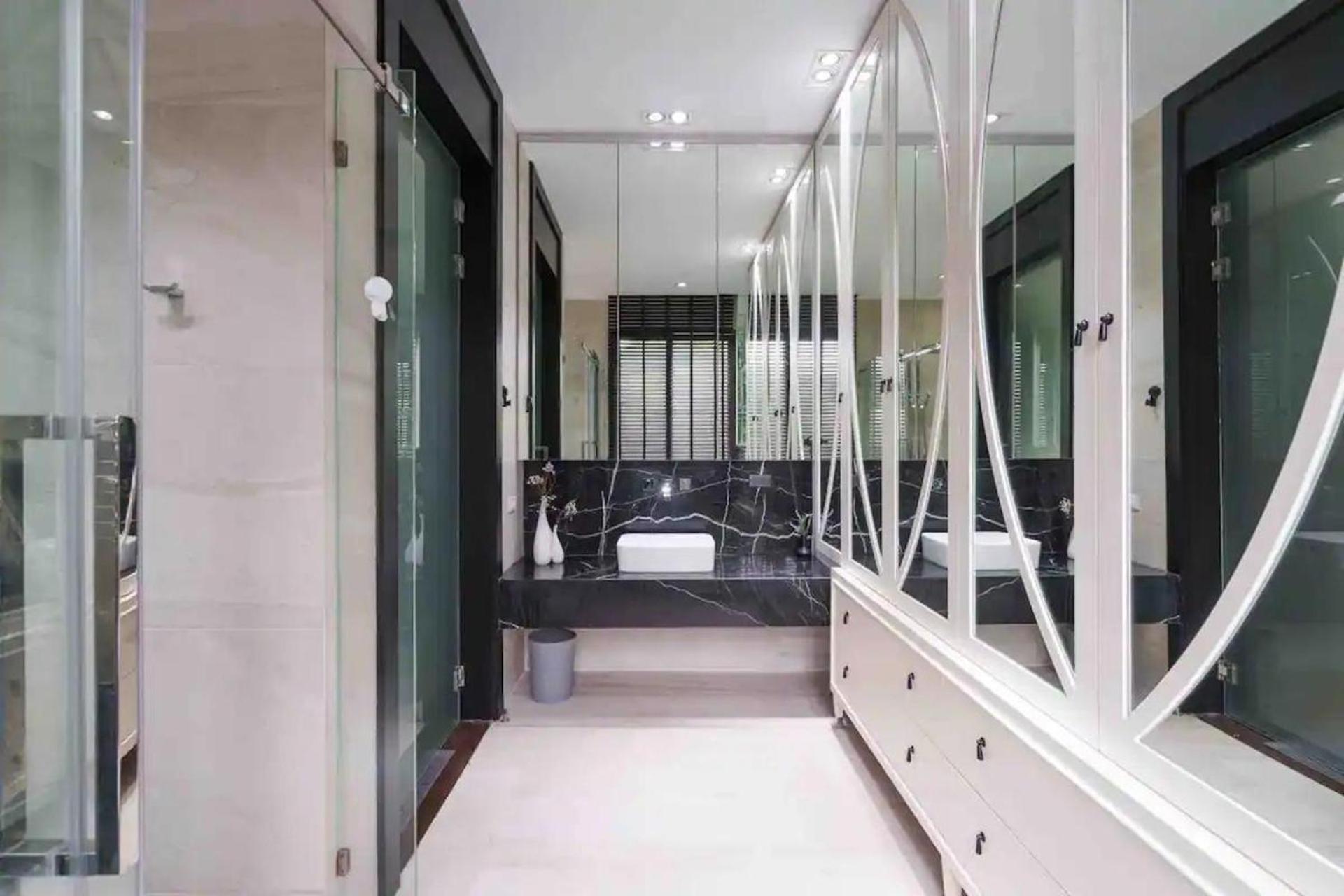 Villa Luxury Pool With Jacuzzi & Lift By Thonglor Bangkok