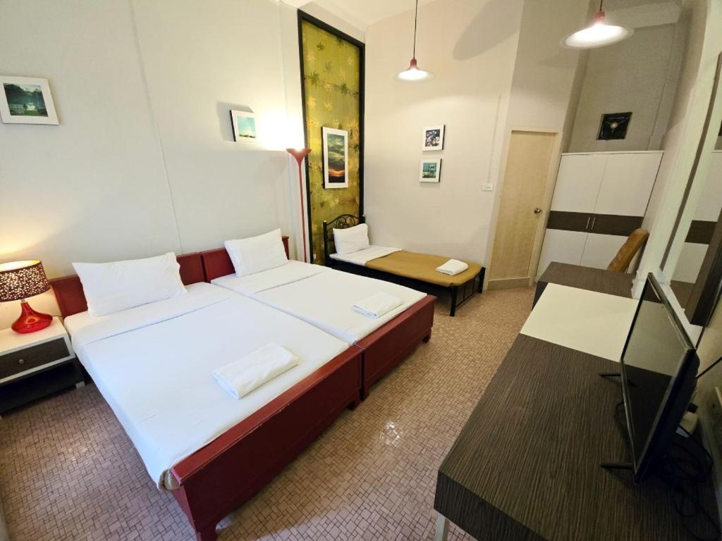 Rajata Hotel
