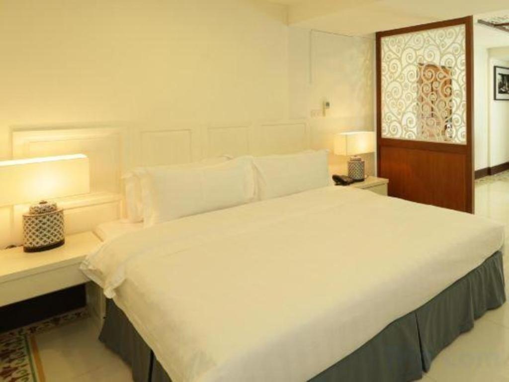 Nandha Hotel 3*