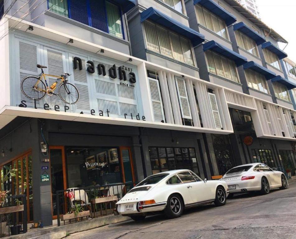 Nandha Hotel