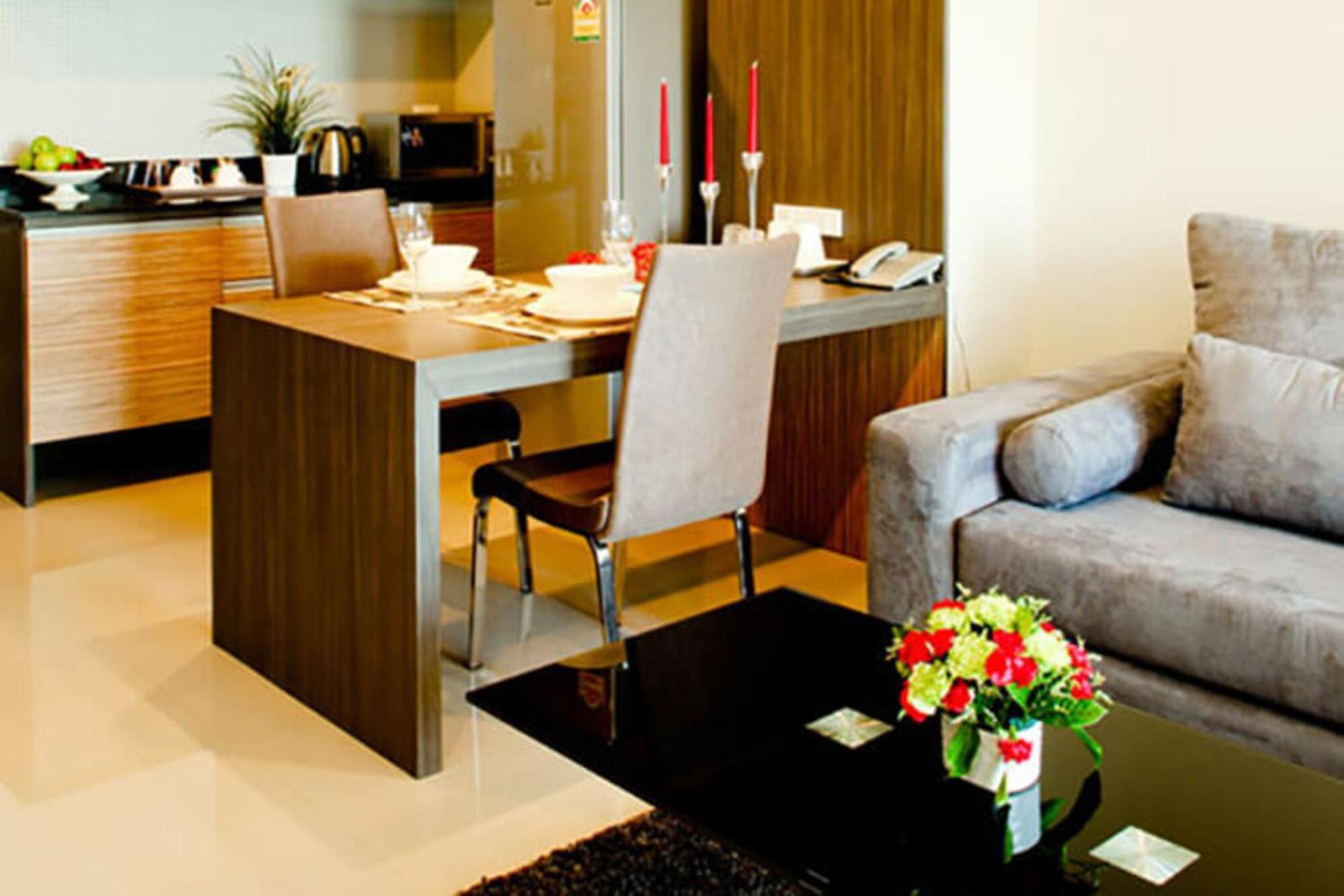Crystal Suvarnbhumi Airport Hotel