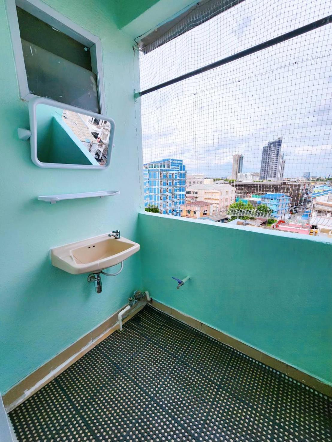 807-stp Homely Free Wi-fi And Near Bts Line Apartment Bangkok