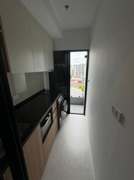 Phetkasem Apartment Bangkok