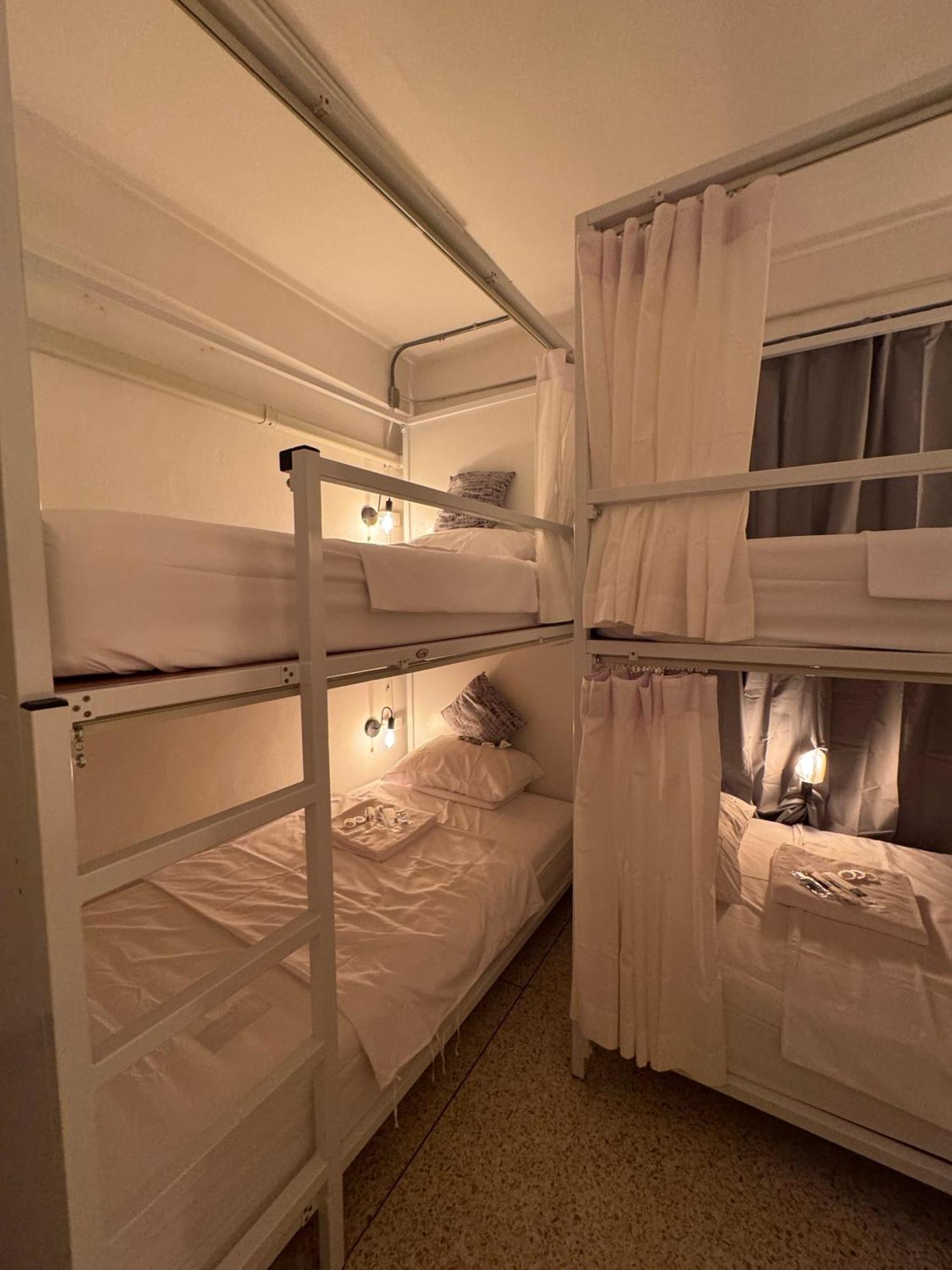 Twenty Two Place - Sukhumvit 22 *