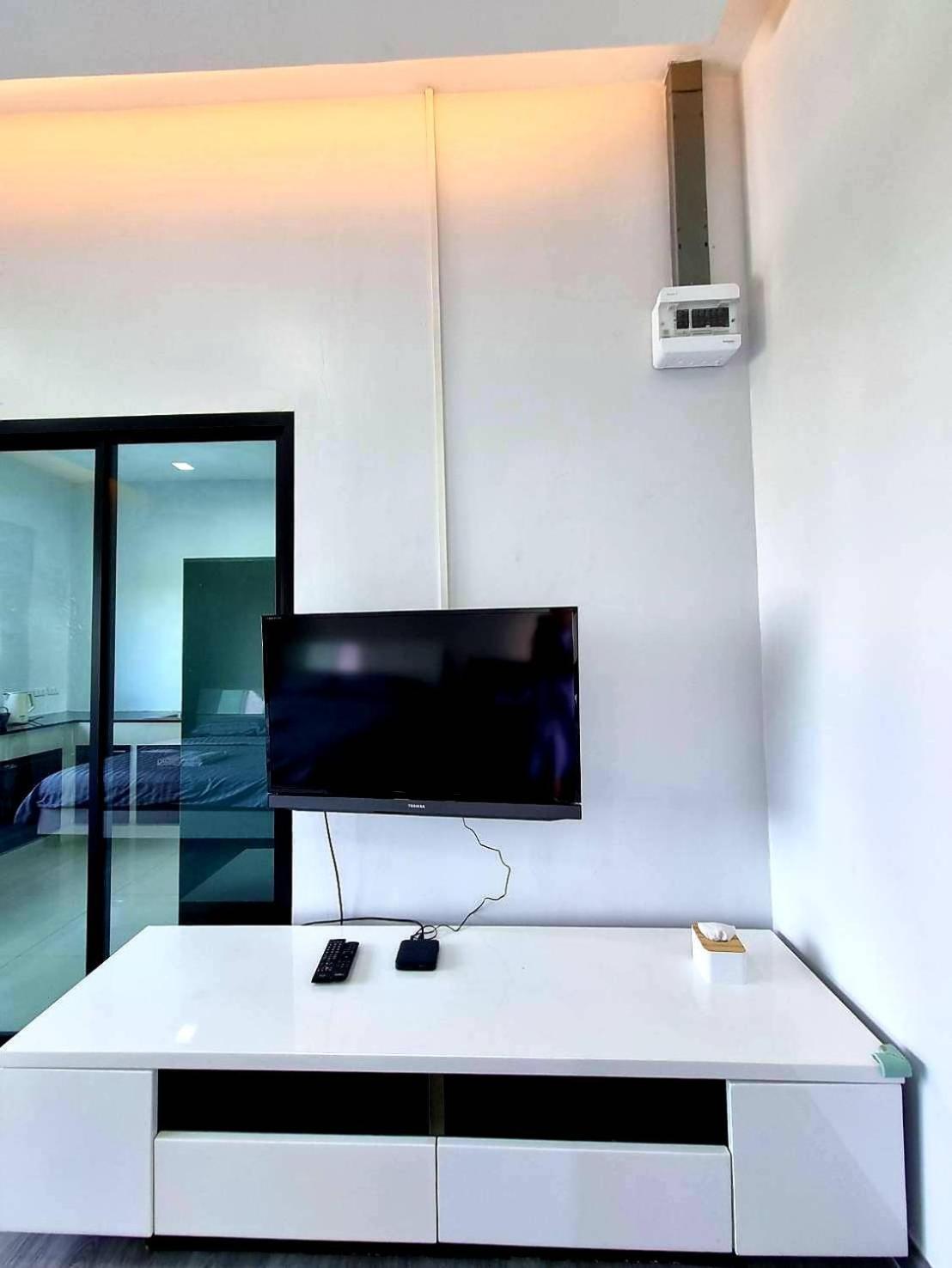 Aqua Residences: New Near Wutthakat Bts Station Apartment
