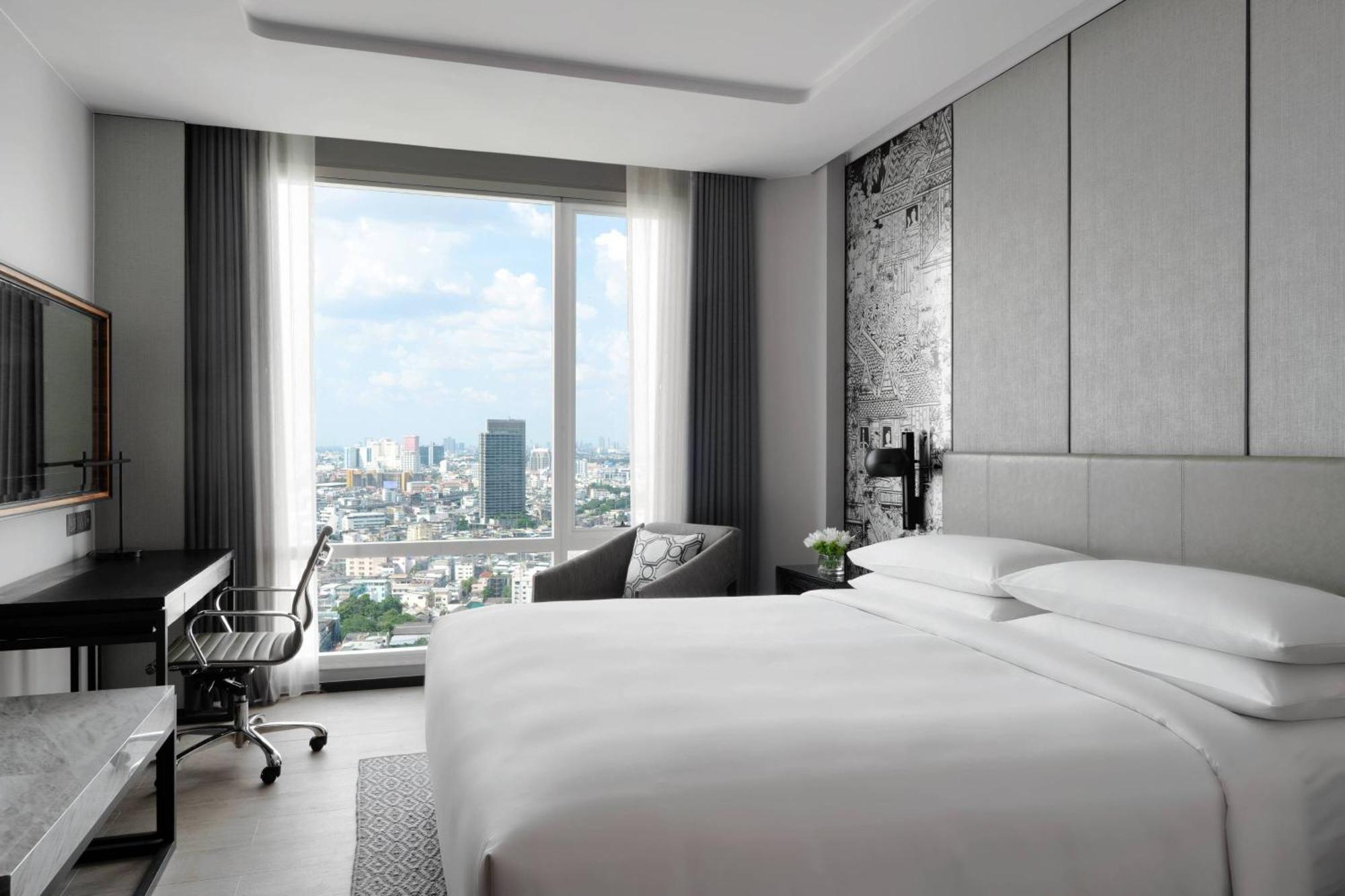 Hotel Marriott The Surawongse 5*