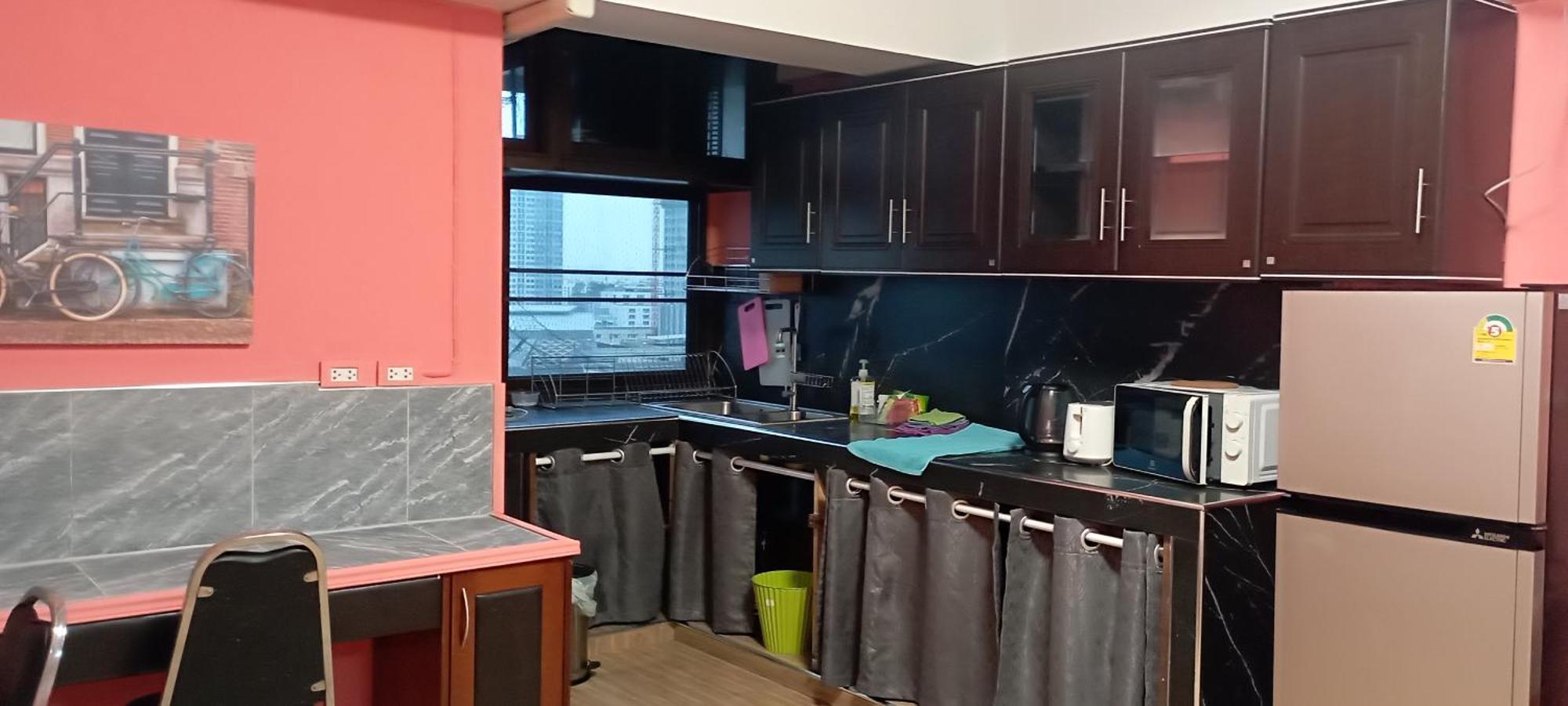 Apartment Close To Mrt On 12 Floor In Hua Mak *