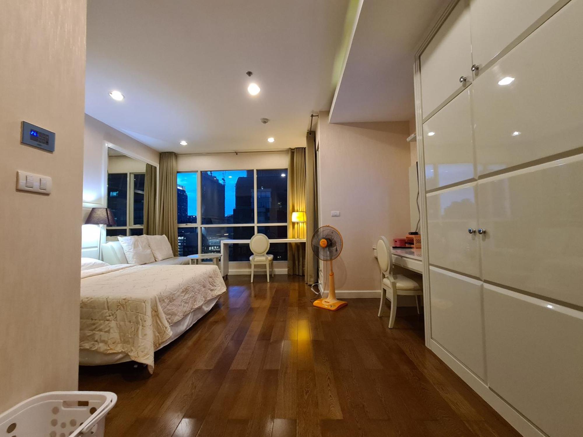 Apartment The Address Chidlom 41sqm 650m Bts Chit Lom *