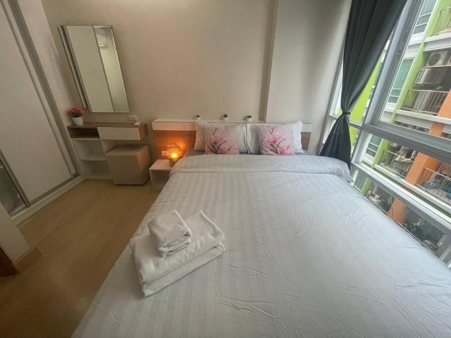 Cozy At Huai Khwang Close To Mrt Pangsapuri