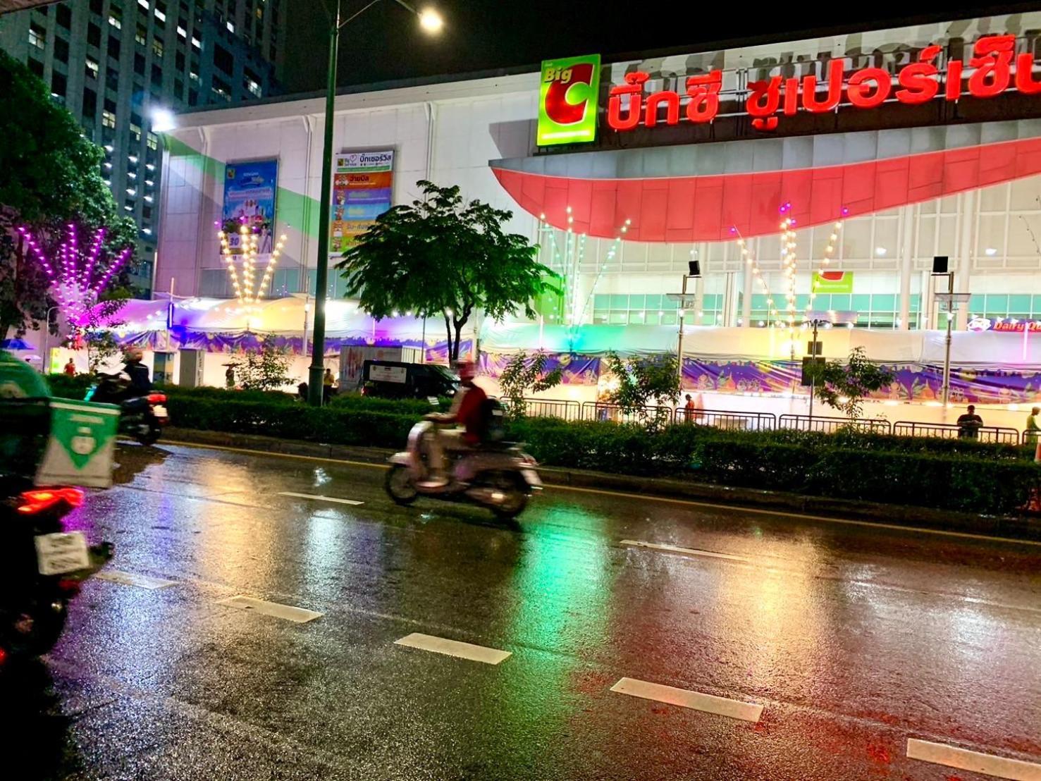 The White Den Chatuchak Albergue