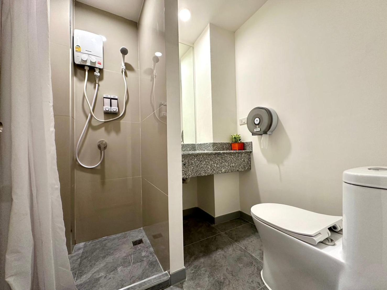 Albergue The White Den Chatuchak