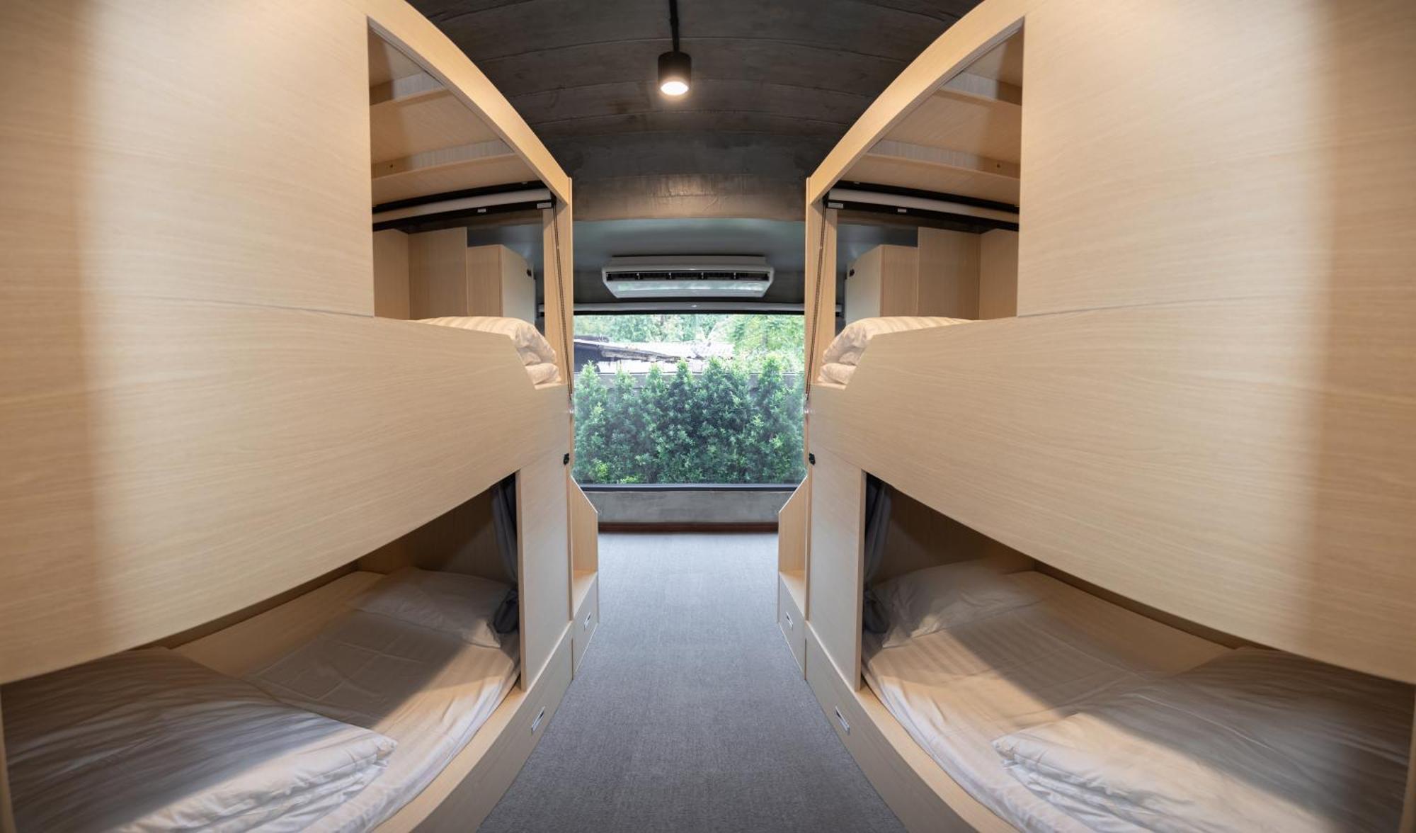 Capsulehotel Dmk Place Bangkok