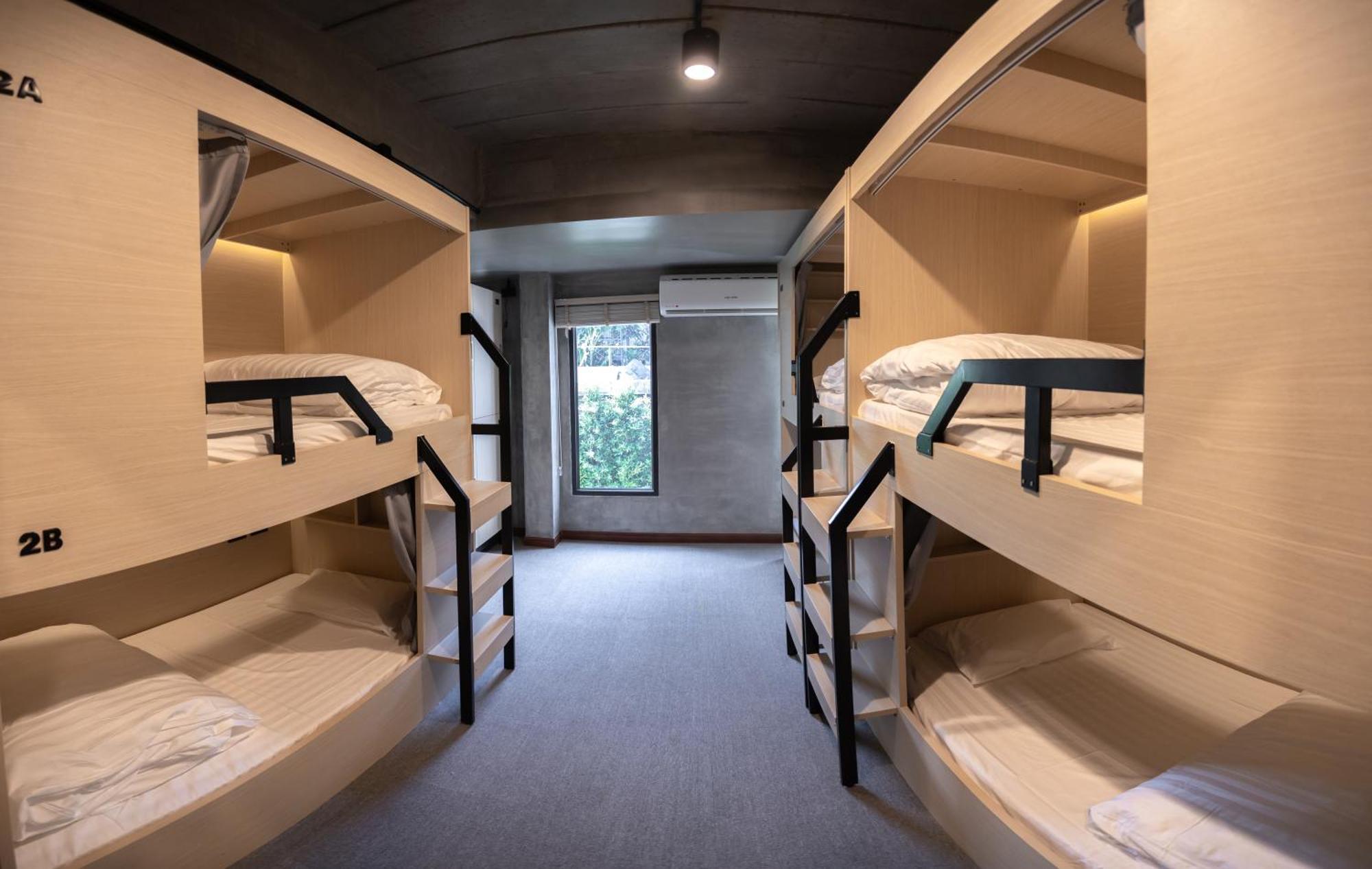 Dmk Place Capsulehotel