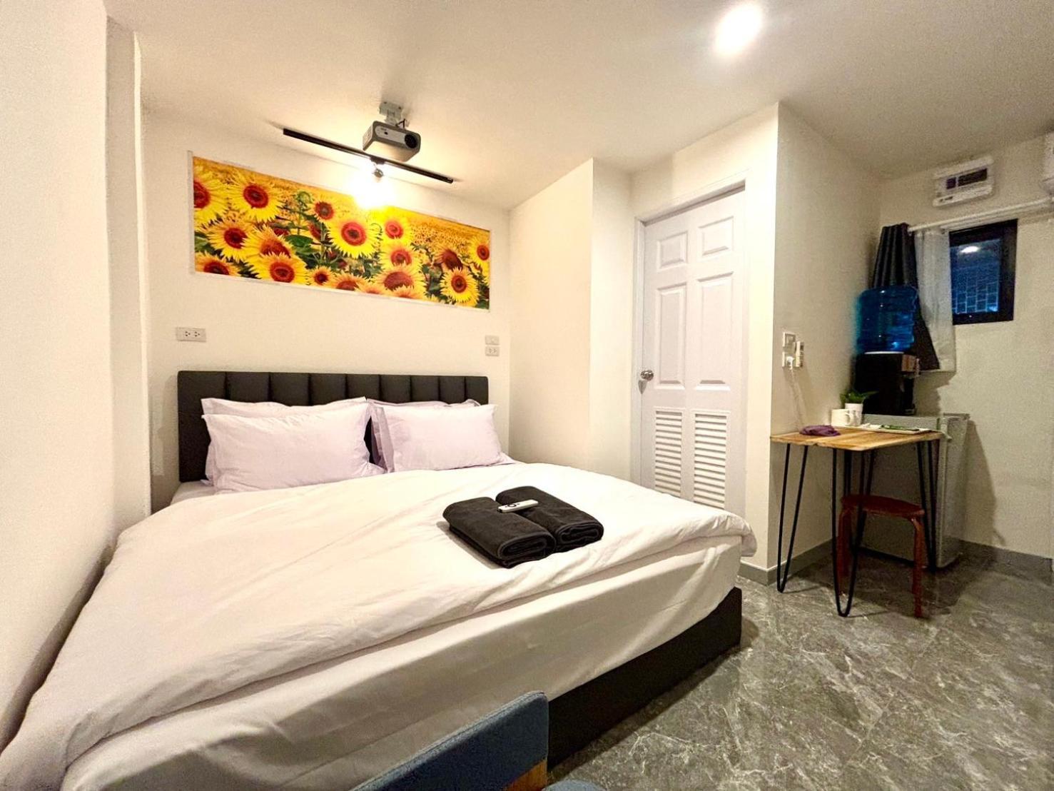 The White Den Chatuchak Albergue Banguecoque
