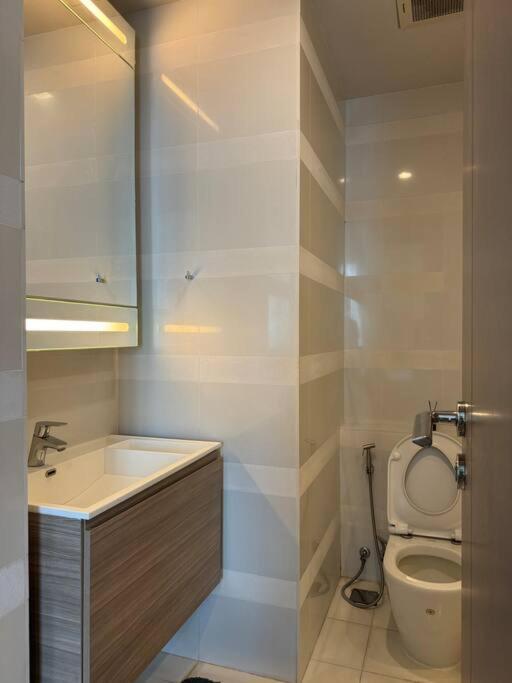 Keynebysansiri Thonglobts2minswalk Cozyoasis Wfh L Apartment Bangkok