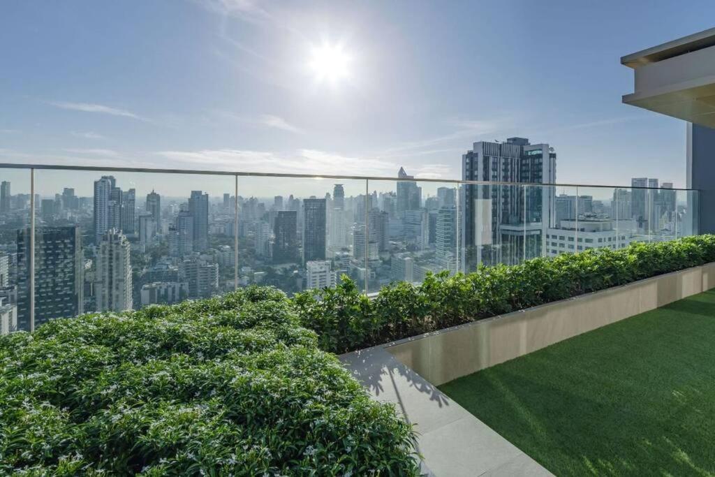 Pet Friendly Modern Nest Asoke Bangkok