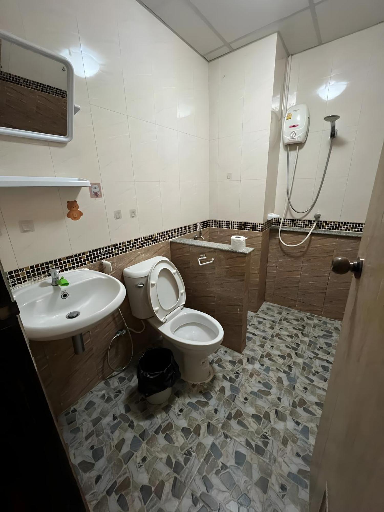 X The Hidden Giant Swing Apartment