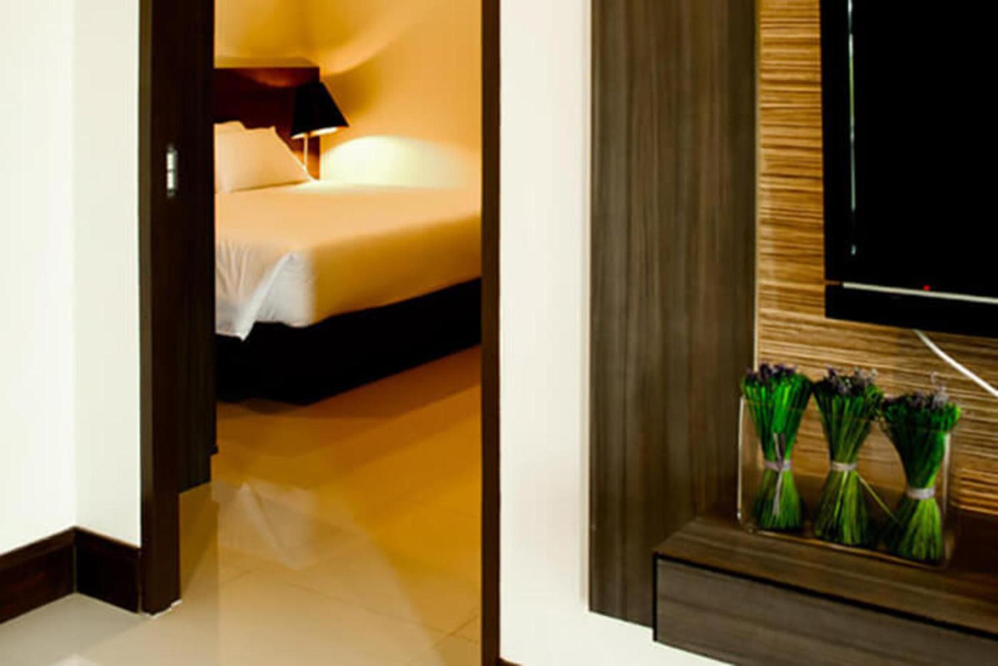 Crystal Suvarnbhumi Airport Hotel 4*